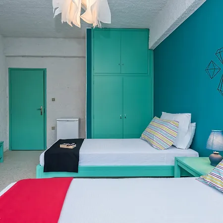The Bongos - Socially Conscious Rooms, Part Of The Rate Goes To Charity Aparthotel